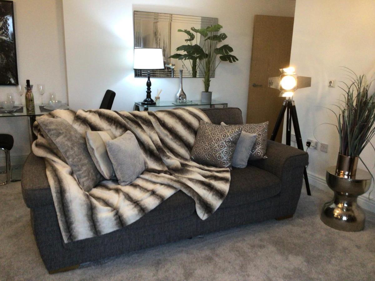 Luxurious canal view apartment Worcester Extérieur photo