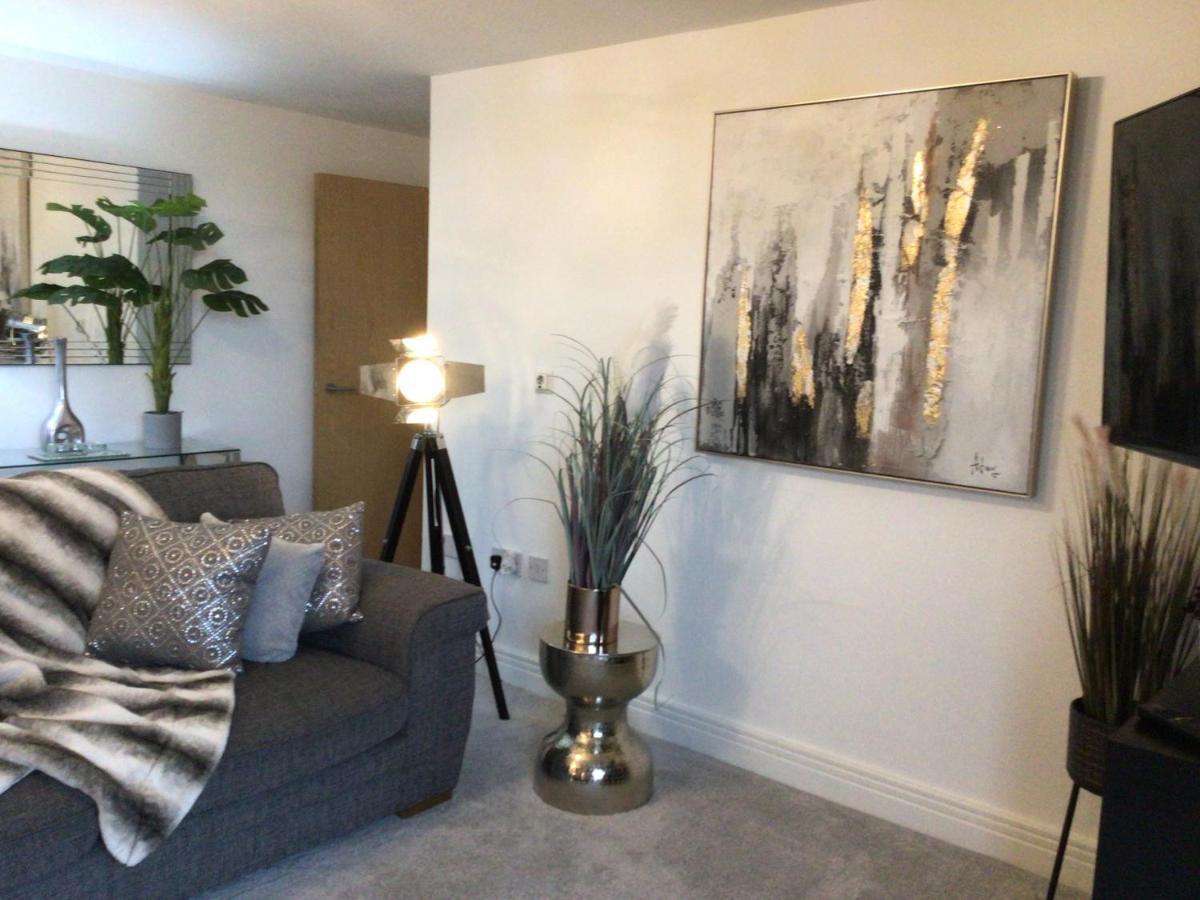 Luxurious canal view apartment Worcester Extérieur photo