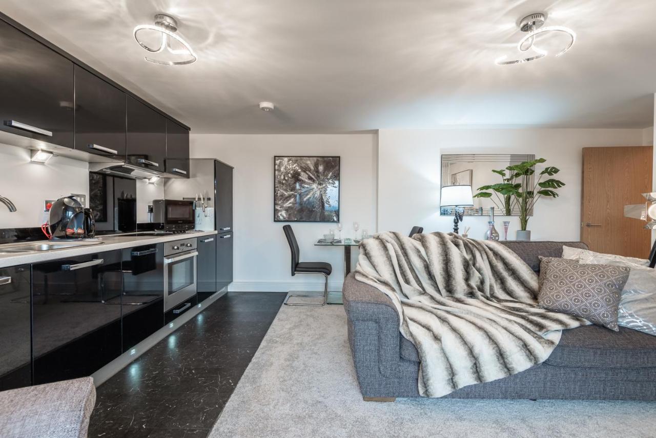 Luxurious canal view apartment Worcester Extérieur photo