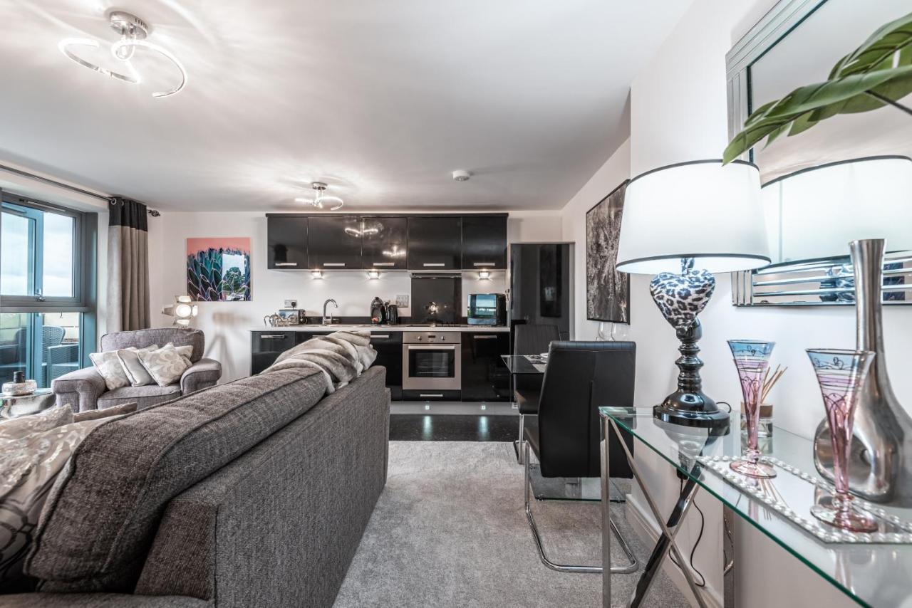 Luxurious canal view apartment Worcester Extérieur photo