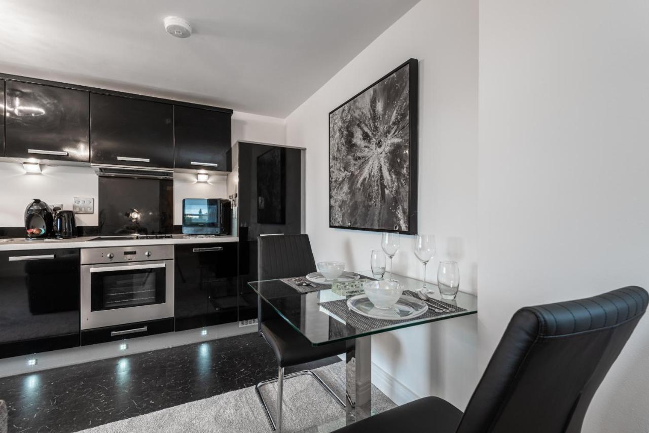 Luxurious canal view apartment Worcester Extérieur photo